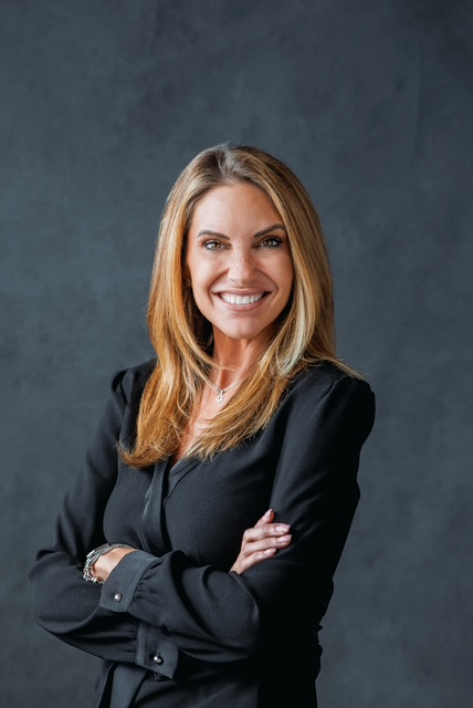 Jen Aronson Headshot